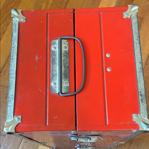 Braniff Airways Red Metal Box - Picture 3 of 6